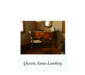 ￼

Queen Anne Lowboy 